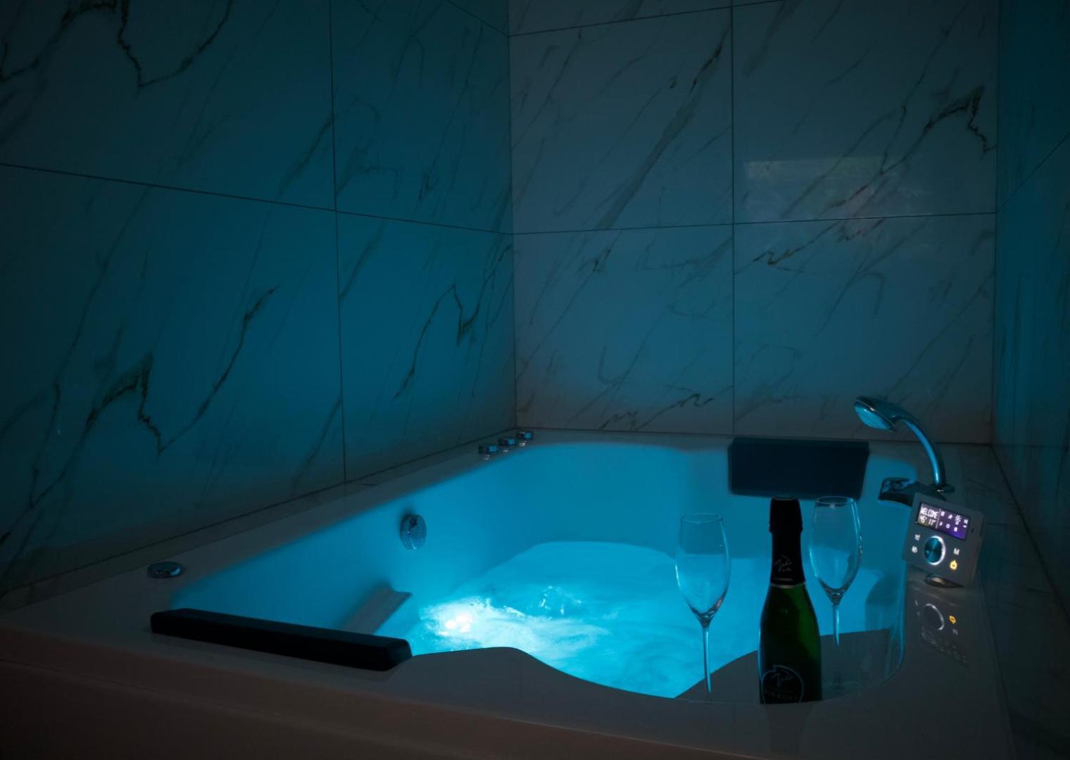 סנט-אומר Le Moment Bien-Etre - Appartement Avec Spa Privatif מראה חיצוני תמונה